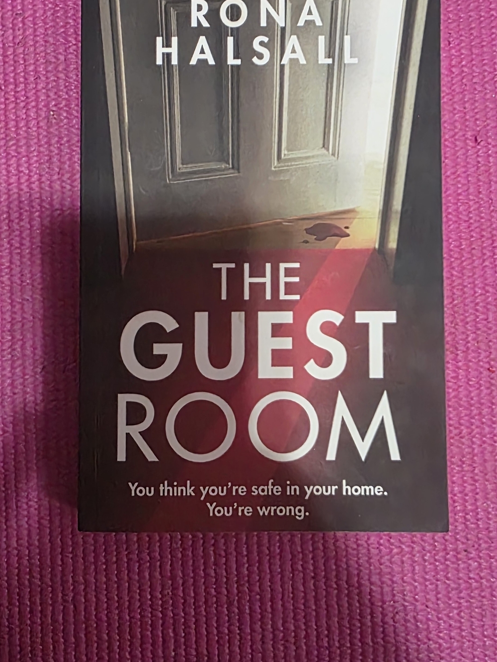 The Guest Room - Pink Cover Thriller